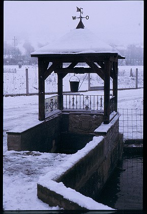 brunnen_gaeulsbach_1985_01-h420px.jpg