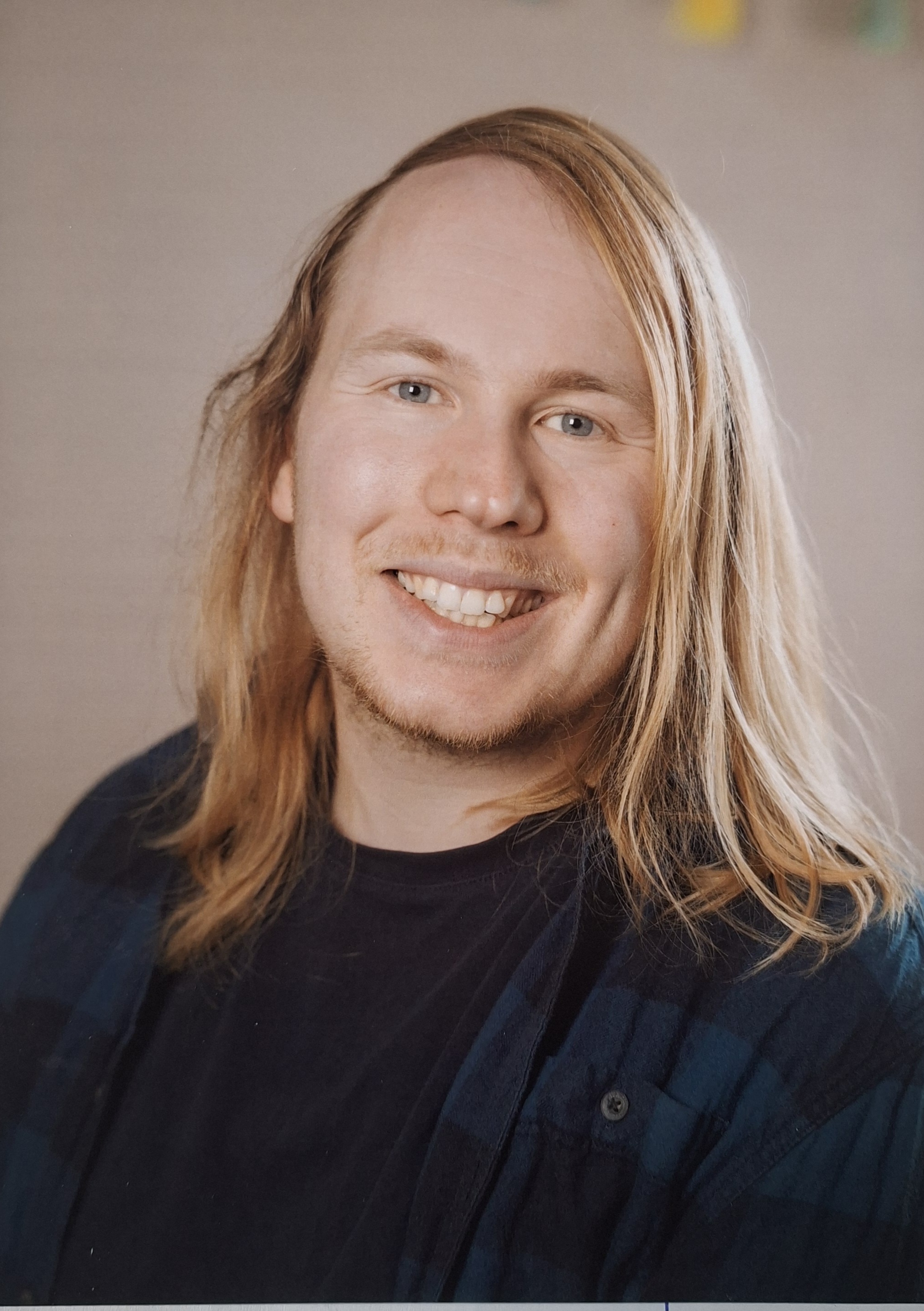 Jonas Nickel Gruppenleitung Pädagogische Fachkraft Leider haben wir keinen Alternativtext zu diesem Bild, aber wir arbeiten daran.